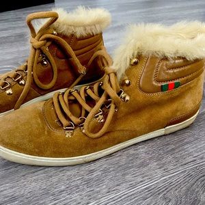 Authentic Gucci Suede boots with fur